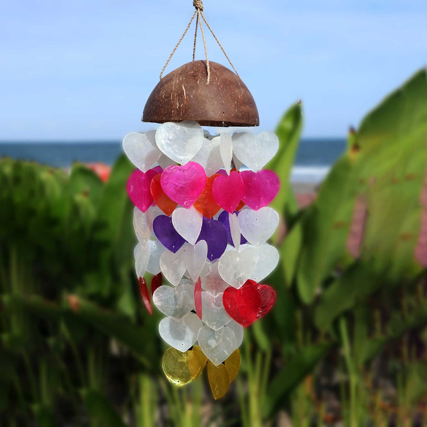 CARILLÓN DE VIENTO DE COCO Y CAPIZ - CORAZONES GRANDES - 40CM