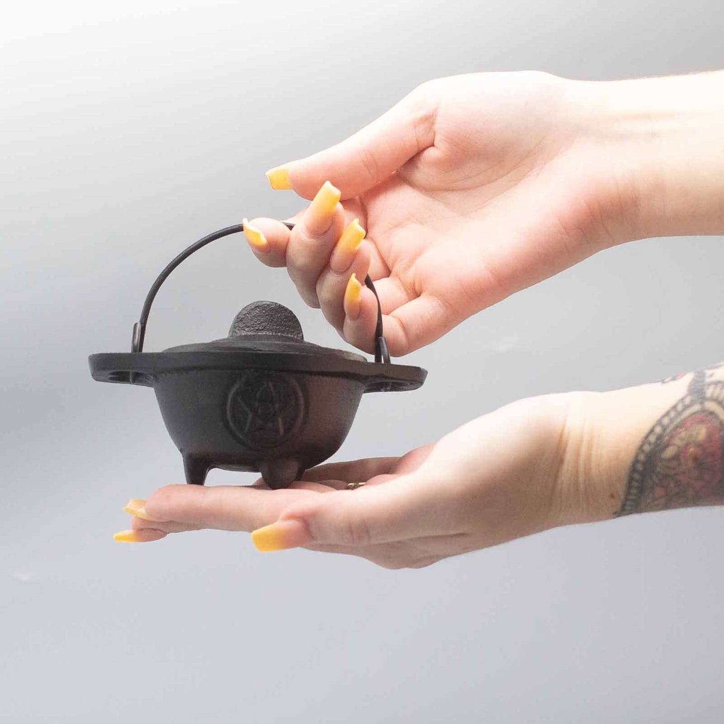 CALDERO CON PENTÁCULO - PEQUEÑO