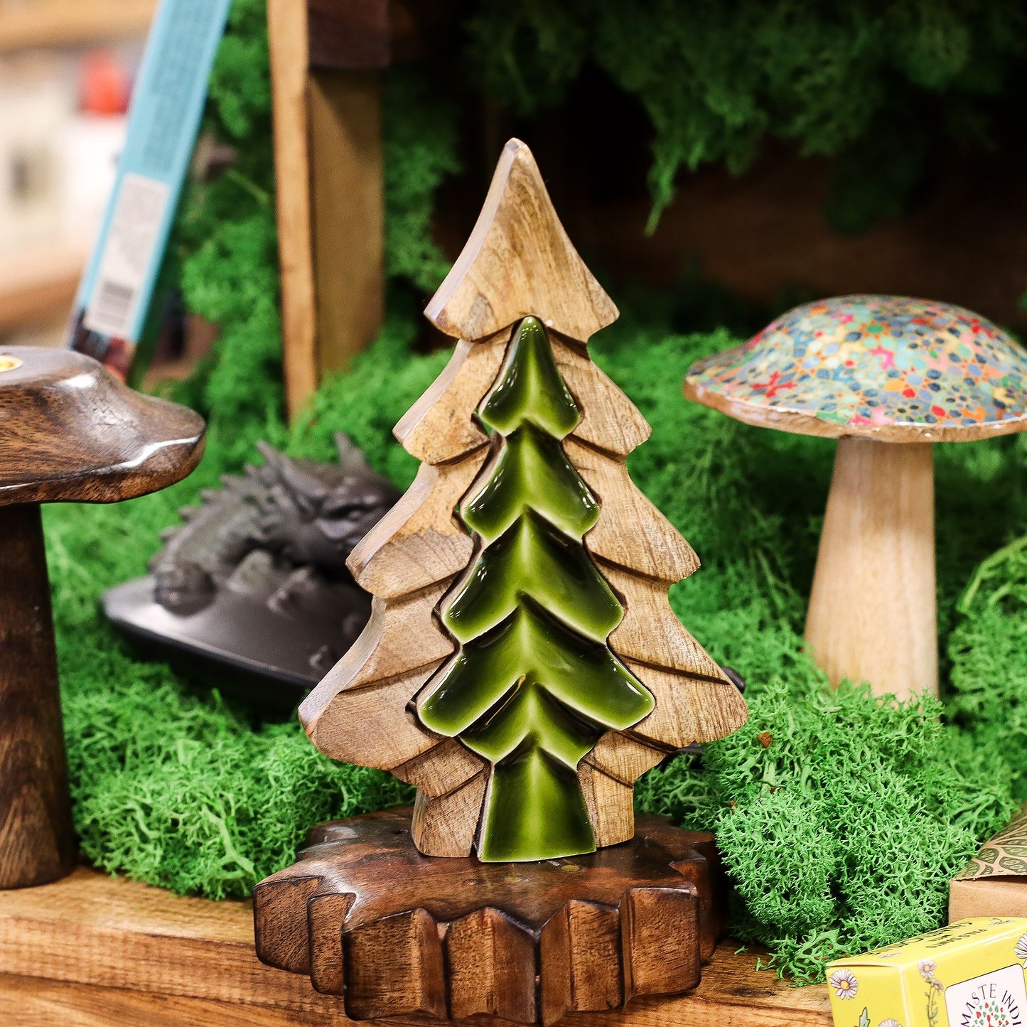 DECORACIÓN DE BOSQUE - ÁRBOL DENTRO DE ÁRBOL