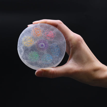 PLACA DE CARGA SELENITA - CHAKRA COLOR 8CM